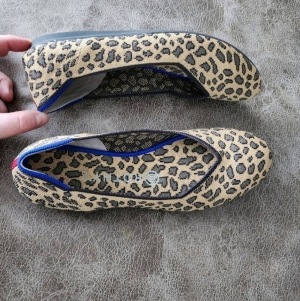 Rothy's Leopard Rounded Toe Flat Size 7.5 - Picture 2 of 5